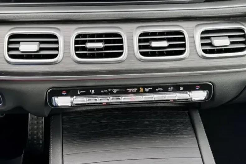 Mercedes-Benz GLE 350 din 2024 cu 14.000 km - oferta MER157555 - foto 12