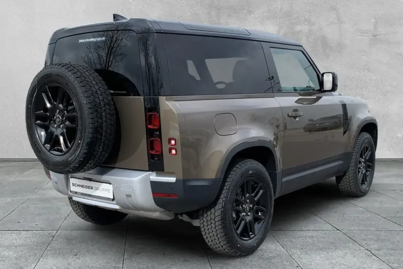 Land Rover Defender din 2025 cu 12.200 km - oferta LAN157559 - foto 2