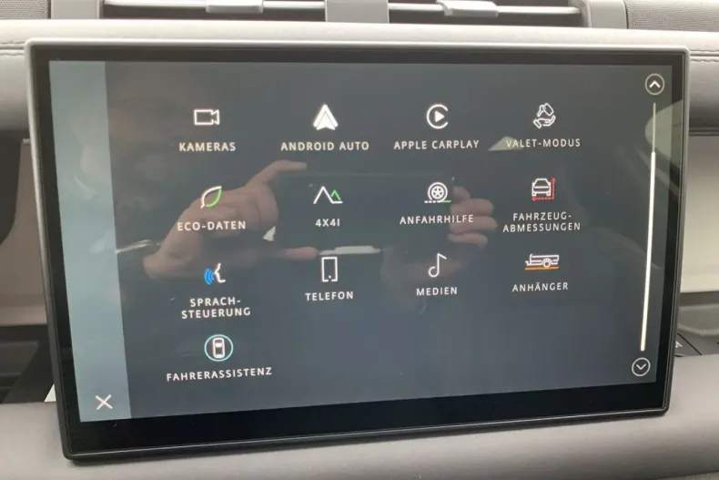 Land Rover Defender din 2025 cu 12.200 km - oferta LAN157559 - foto 20