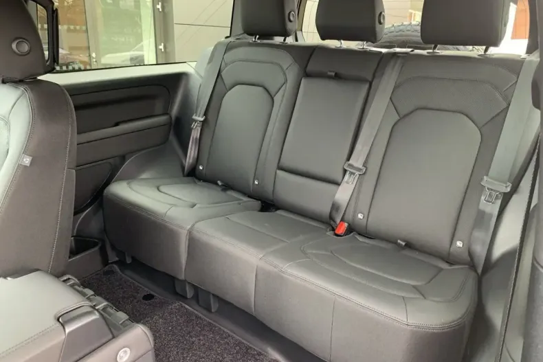 Land Rover Defender din 2025 cu 12.200 km - oferta LAN157559 - foto 21