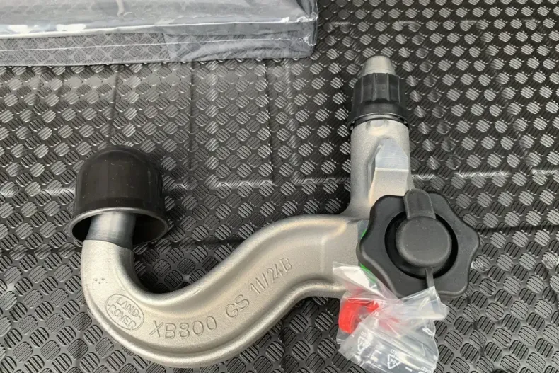 Land Rover Defender din 2025 cu 12.200 km - oferta LAN157559 - foto 24