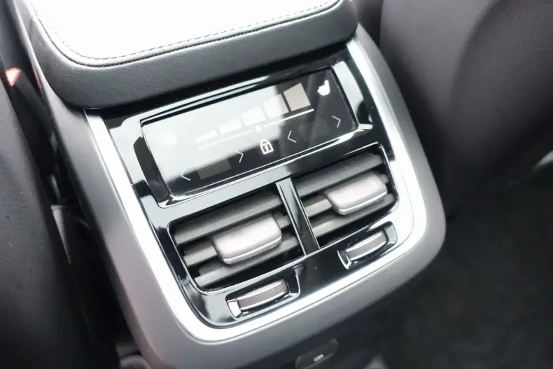 Volvo XC90 din 2024 cu 16.700 km - oferta VOL157574 - foto 17