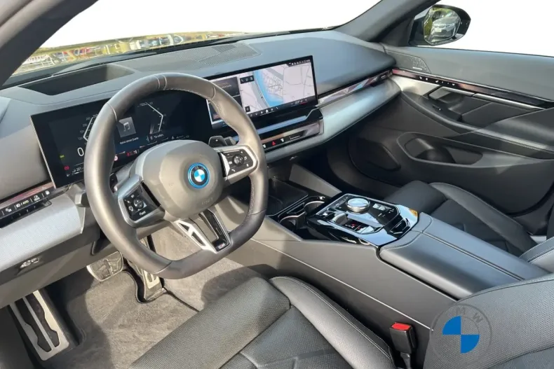 BMW 550 din 2024 cu 40.892 km - oferta BMW157585 - foto 10