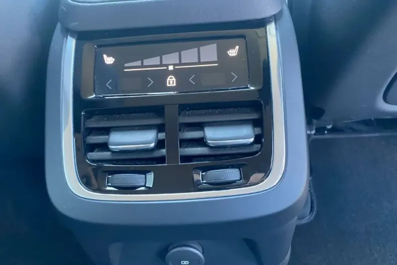 Volvo XC90 din 2024 cu 27.813 km - oferta VOL157586 - foto 16