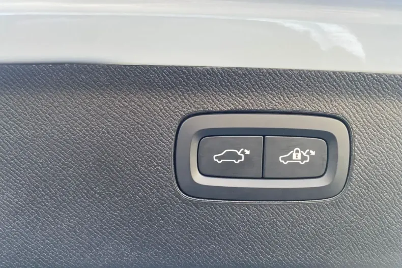 Volvo XC90 din 2024 cu 27.813 km - oferta VOL157586 - foto 20