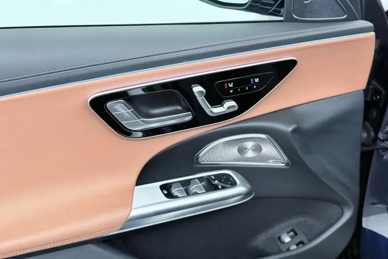 Mercedes-Benz E 53 AMG din 2024 cu 20.892 km - oferta MER157592 - foto 19