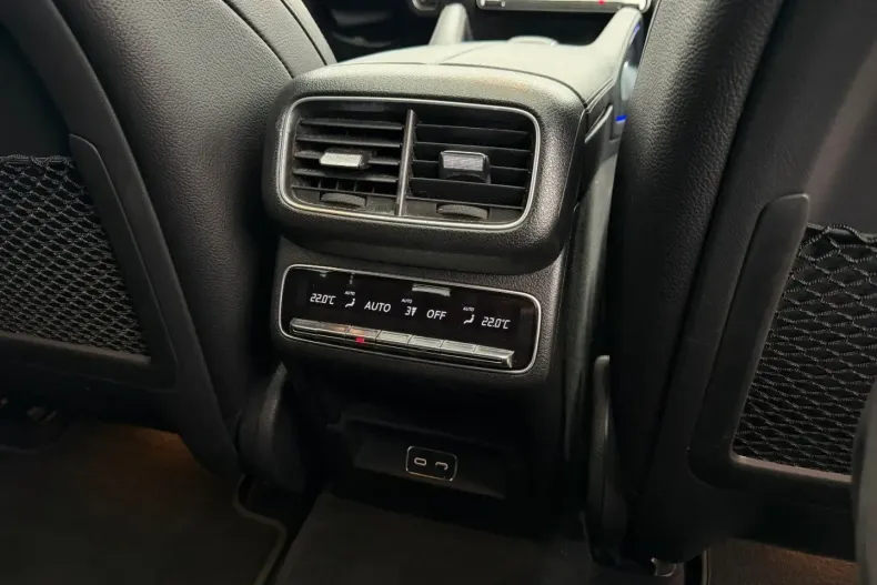 Mercedes-Benz GLE 300 din 2023 cu 60.002 km - oferta MER157596 - foto 13