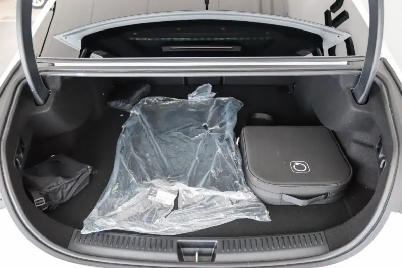 Mercedes-Benz E 53 AMG din 2025 cu 6.100 km - oferta MER157597 - foto 10