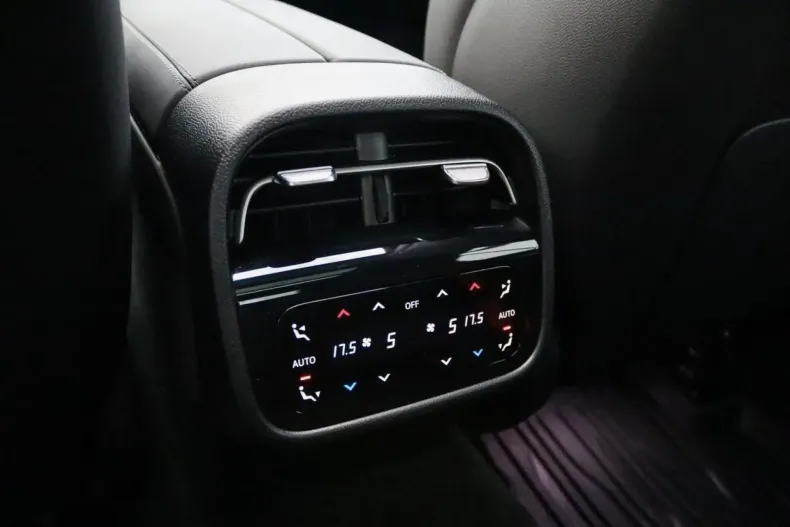 Mercedes-Benz E 53 AMG din 2025 cu 6.100 km - oferta MER157597 - foto 23