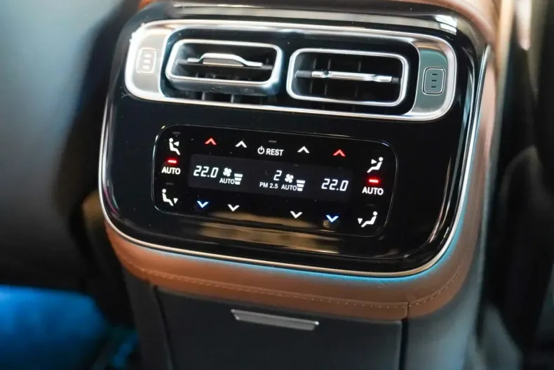 Mercedes-Benz S 500 din 2024 cu 12.897 km - oferta MER157605 - foto 20