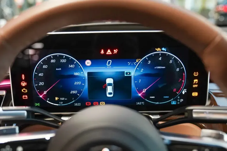 Mercedes-Benz S 500 din 2024 cu 12.897 km - oferta MER157605 - foto 24