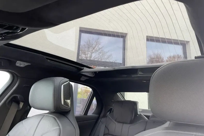 BMW i7 din 2024 cu 1.437 km - oferta BMW157607 - foto 11