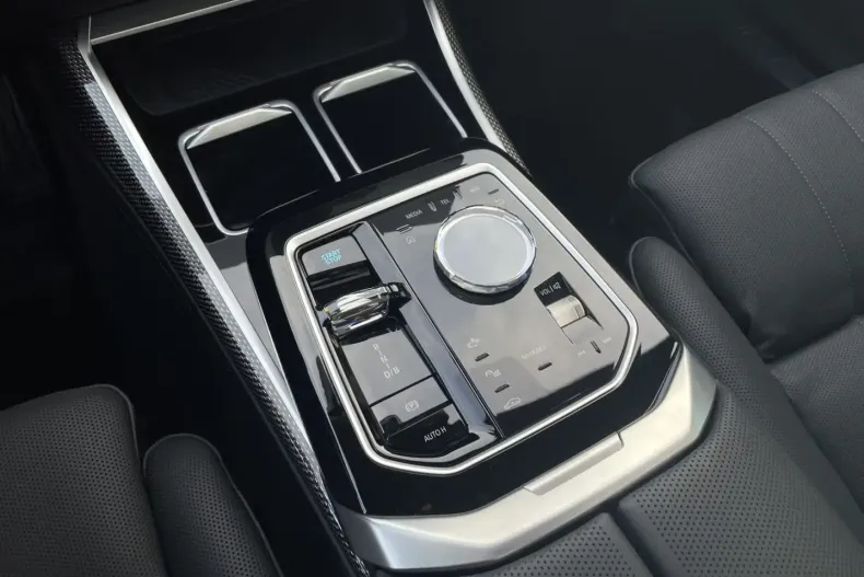 BMW i7 din 2024 cu 1.437 km - oferta BMW157607 - foto 20