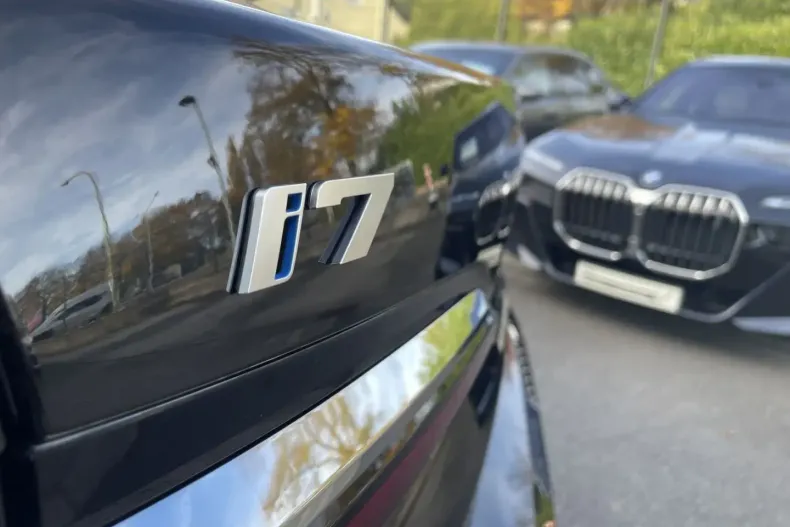 BMW i7 din 2024 cu 1.437 km - oferta BMW157607 - foto 43