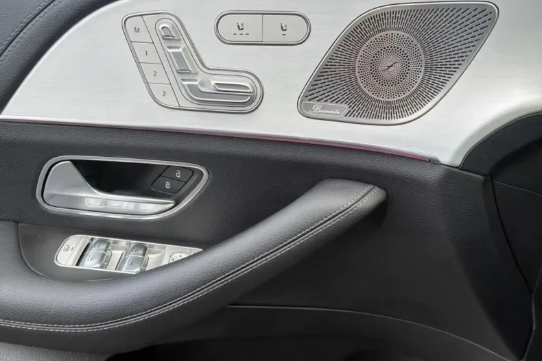 Mercedes-Benz GLE 300 din 2024 cu 23.885 km - oferta MER157608 - foto 7