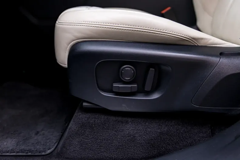 Land Rover Range Rover din 2025 cu 133.785 km - oferta LAN157610 - foto 23