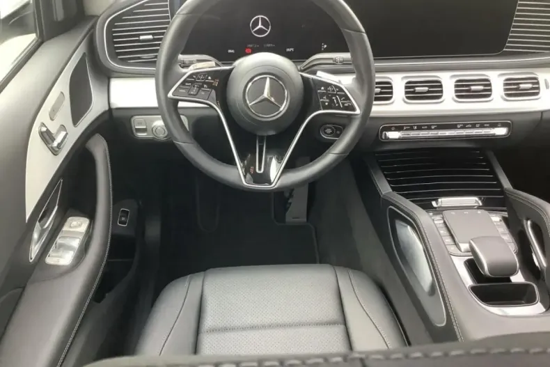 Mercedes-Benz GLE 300 din 2024 cu 13.896 km - oferta MER157612 - foto 12