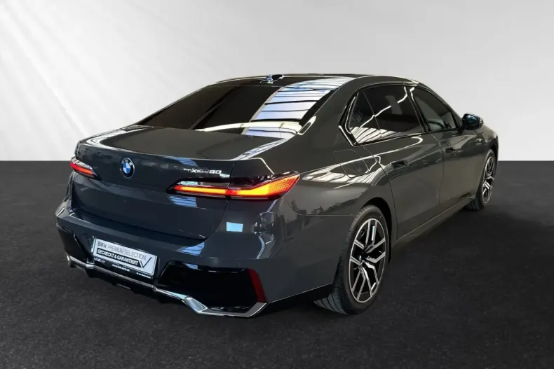 BMW i7 din 2024 cu 4.920 km - oferta BMW157621 - foto 3