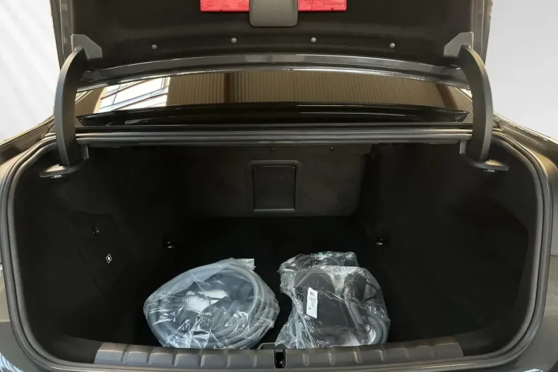 BMW i7 din 2024 cu 4.920 km - oferta BMW157621 - foto 11