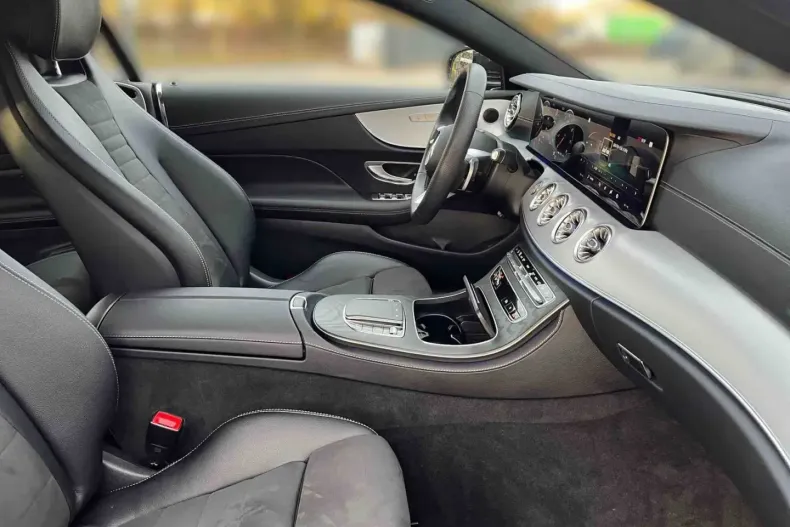 Mercedes-Benz E 200 din 2023 cu 14.941 km - oferta MER157625 - foto 9