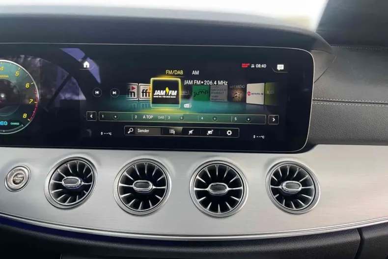 Mercedes-Benz E 200 din 2023 cu 14.941 km - oferta MER157625 - foto 11