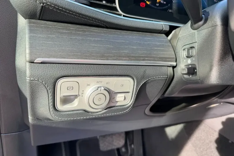 Mercedes-Benz GLE 350 din 2022 cu 65.700 km - oferta MER157629 - foto 11