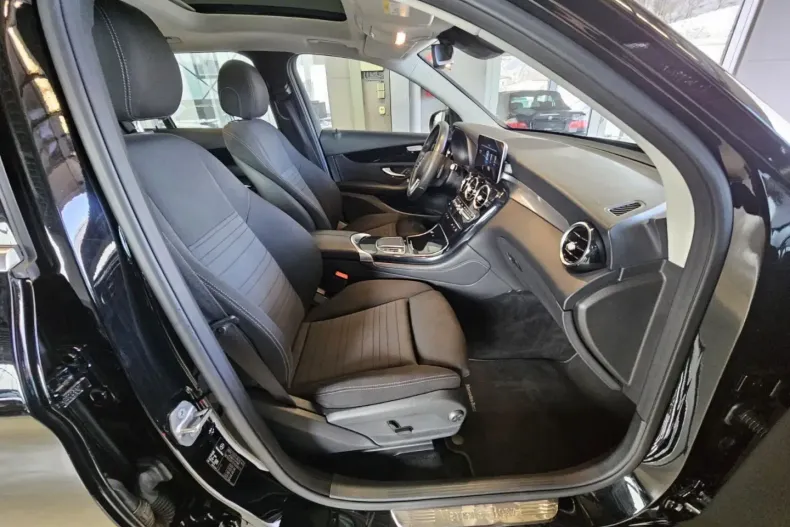 Mercedes-Benz GLC 220 din 2020 cu 100.000 km - oferta MER157634 - foto 10