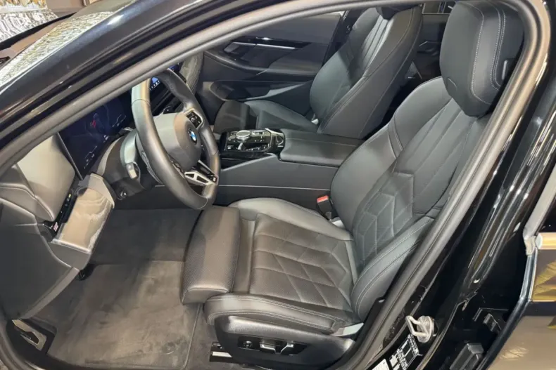 BMW 520 din 2024 cu 28.681 km - oferta BMW157639 - foto 12