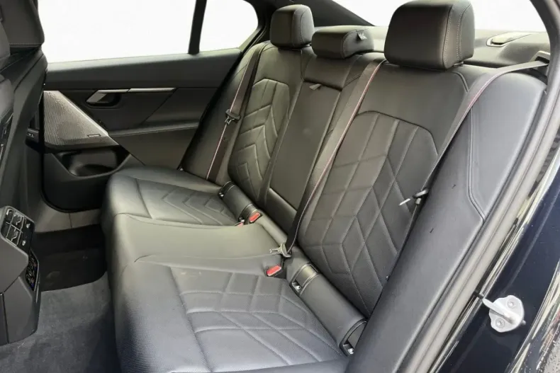 BMW 520 din 2024 cu 24.771 km - oferta BMW157641 - foto 8