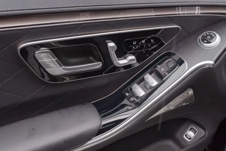 Mercedes-Benz S 350 din 2024 cu 8.560 km - oferta MER157646 - foto 9