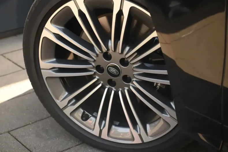 Land Rover Range Rover Sport din 2024 cu 12.900 km - oferta LAN157650 - foto 10