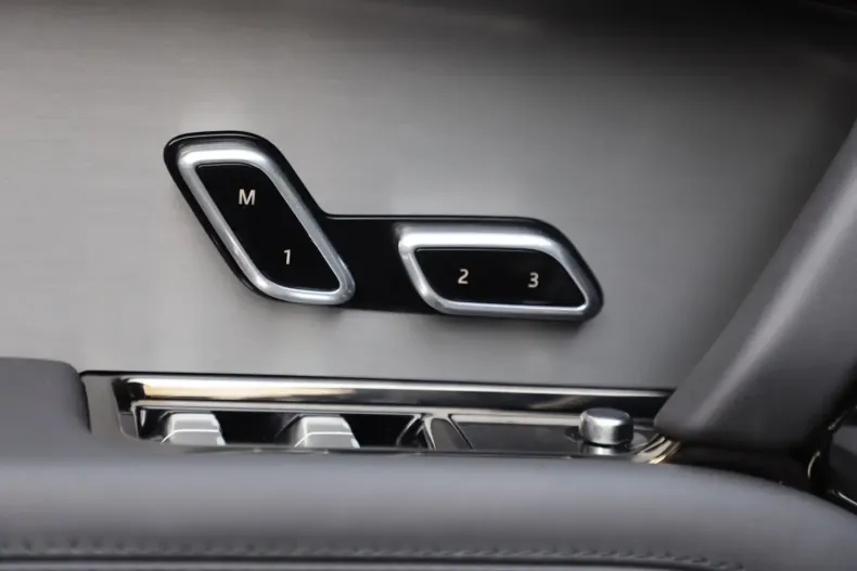 Land Rover Range Rover Sport din 2024 cu 12.900 km - oferta LAN157650 - foto 29