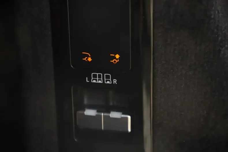 Land Rover Range Rover Sport din 2024 cu 12.900 km - oferta LAN157650 - foto 30