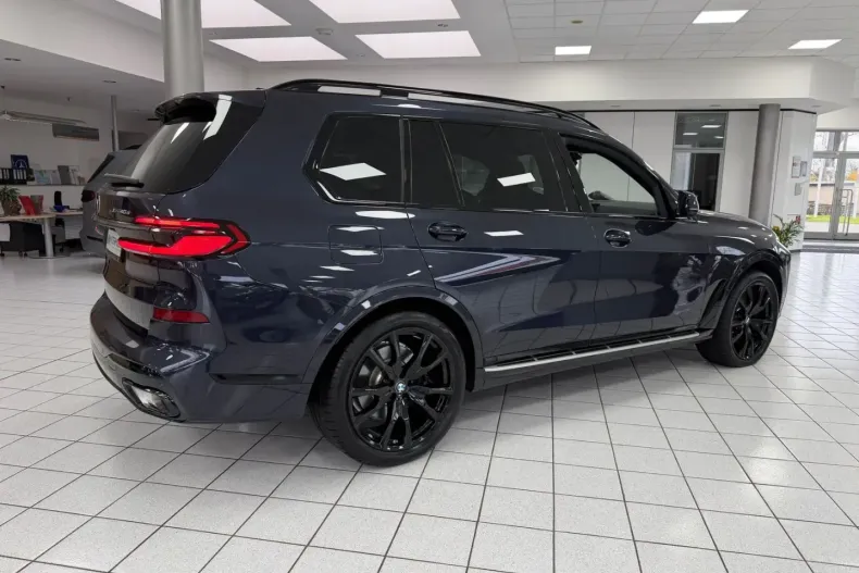 BMW X7 din 2024 cu 3.844 km - oferta BMW157652 - foto 3