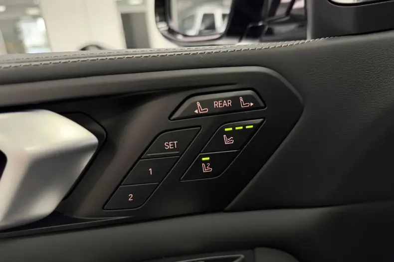 BMW X7 din 2024 cu 3.844 km - oferta BMW157652 - foto 9