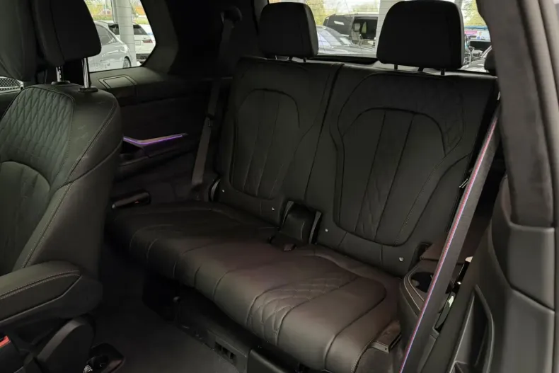 BMW X7 din 2024 cu 3.844 km - oferta BMW157652 - foto 25