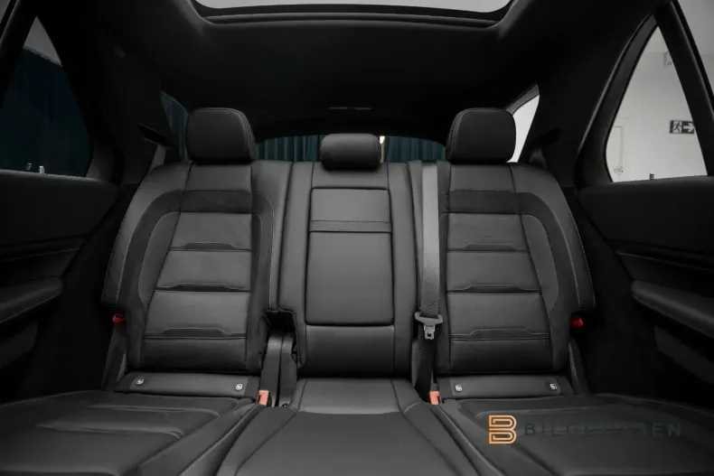 Mercedes-Benz GLE 53 AMG din 2024 cu 14.010 km - oferta MER157653 - foto 18