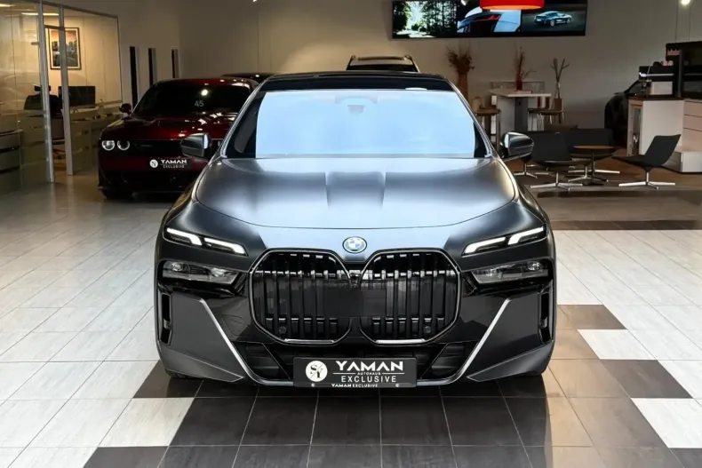 BMW i7 din 2024 cu 12.000 km - oferta BMW157656 - foto 4