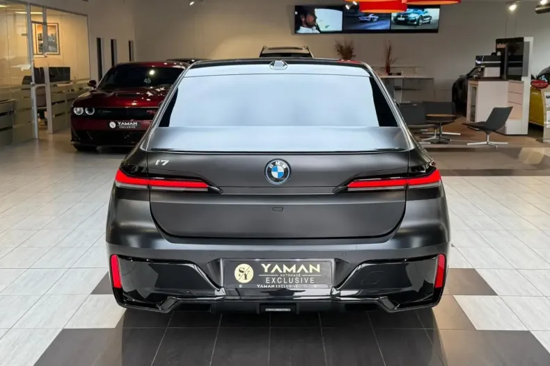 BMW i7 din 2024 cu 12.000 km - oferta BMW157656 - foto 7