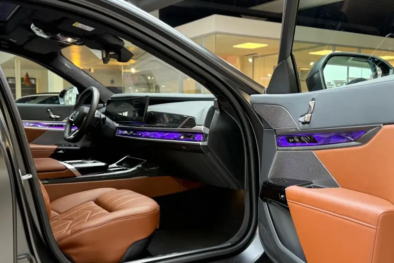 BMW i7 din 2024 cu 12.000 km - oferta BMW157656 - foto 17