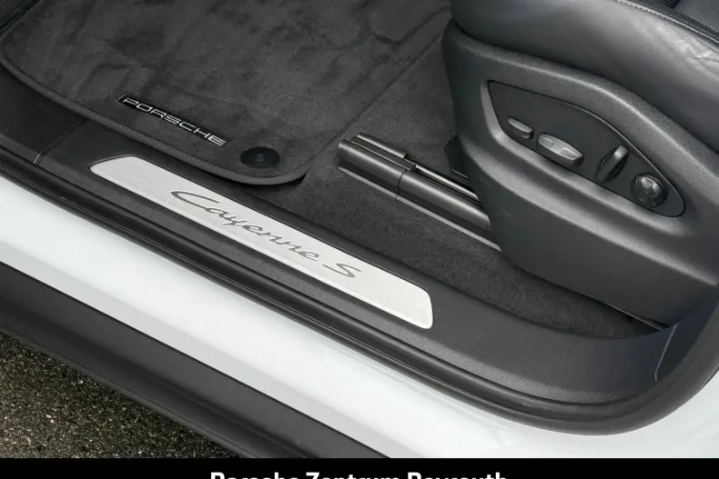 Porsche Cayenne din 2024 cu 12.300 km - oferta POR157657 - foto 26