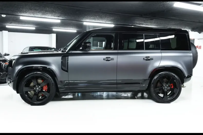 Land Rover Defender din 2024 cu 14.500 km - oferta LAN157658 - foto 2