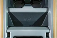 Land Rover Defender din 2024 cu 14.500 km - oferta LAN157658 - foto 24