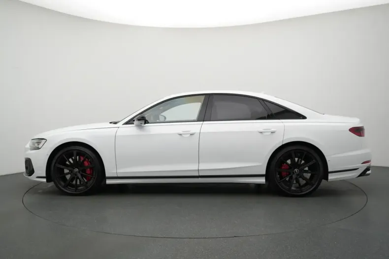 Audi S8 din 2024 cu 7.904 km - oferta AUD157659 - foto 1