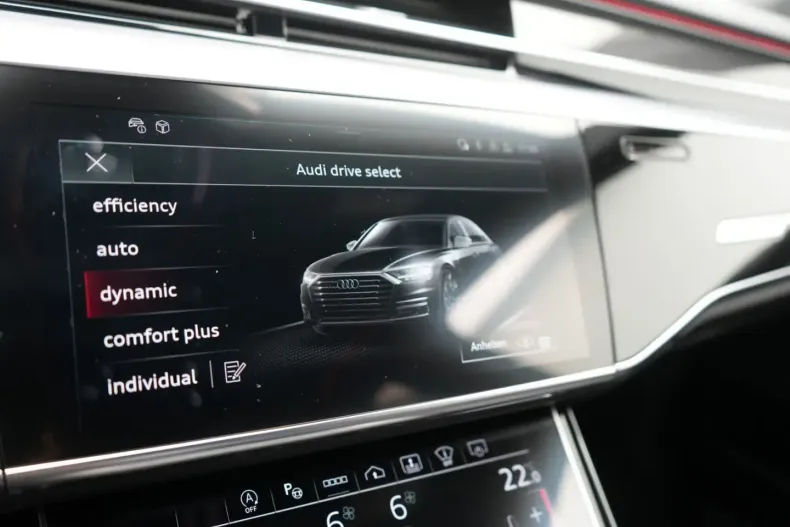 Audi S8 din 2024 cu 7.904 km - oferta AUD157659 - foto 11