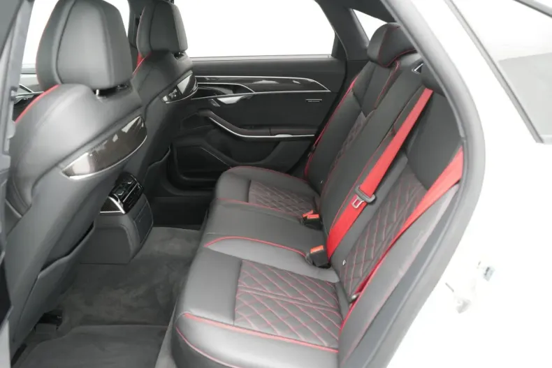 Audi S8 din 2024 cu 7.904 km - oferta AUD157659 - foto 16