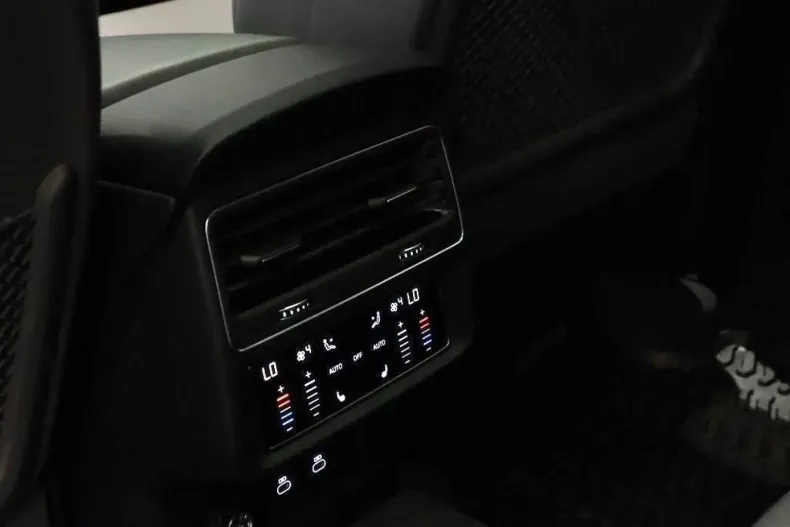 Audi SQ7 din 2024 cu 19.000 km - oferta AUD157661 - foto 25