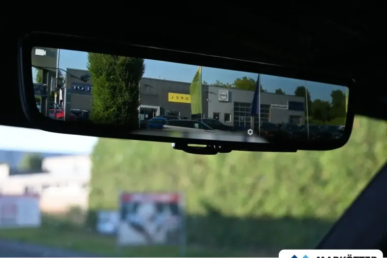 Land Rover Defender din 2024 cu 5.425 km - oferta LAN157664 - foto 31