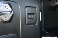 Land Rover Defender din 2024 cu 5.425 km - oferta LAN157664 - foto 37