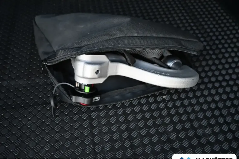 Land Rover Defender din 2024 cu 5.425 km - oferta LAN157664 - foto 38